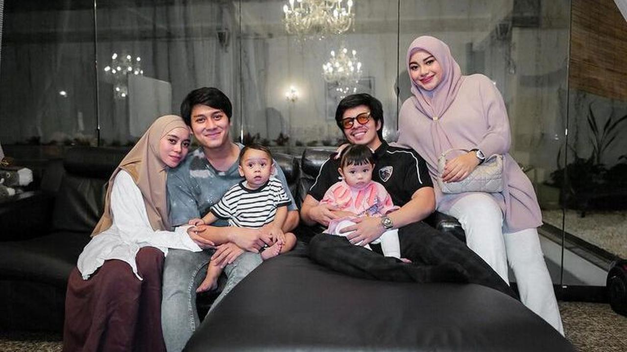 Potret Ameena dan Baby L bikin netizen ikut gemas. Apalagi saat melihat ekspresi keduanya di depan kamera.