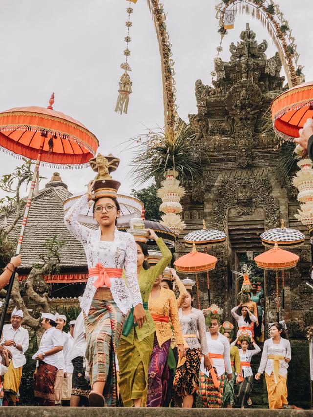 Ilustrasi umat Hindu Bali