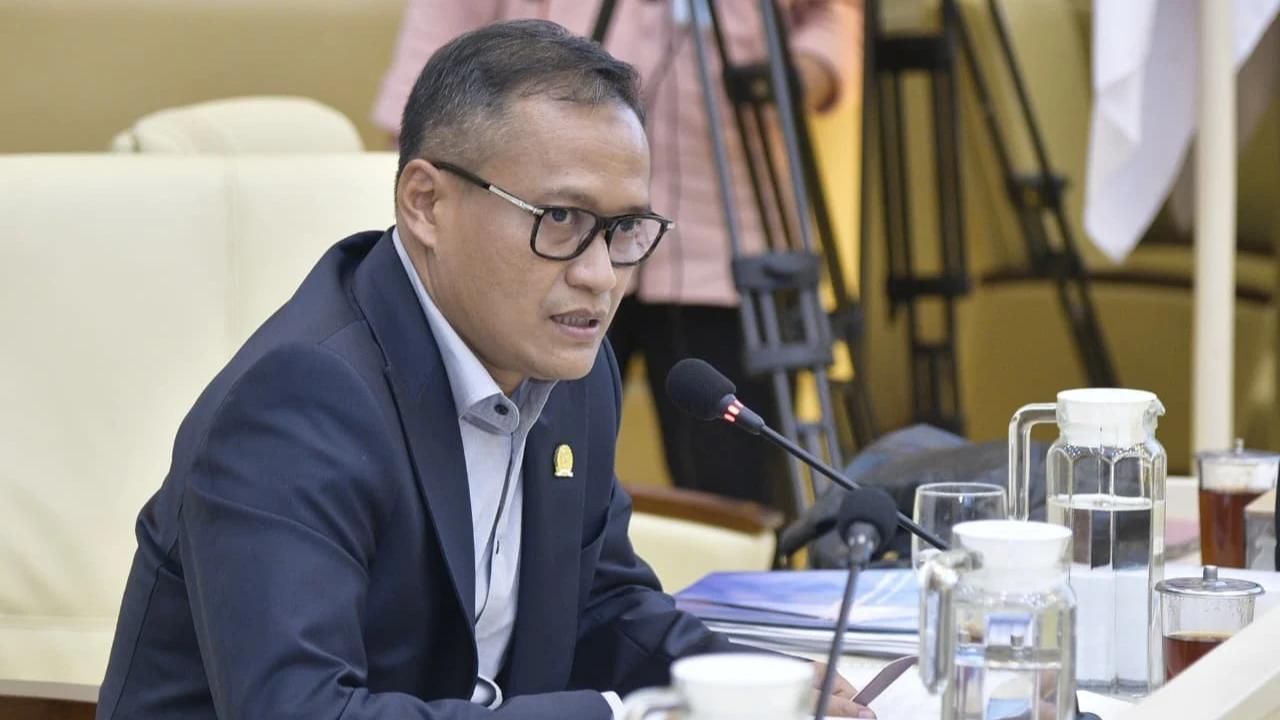Negara yang Kembali Mengingat Dirinya: Catatan Sejarah Politik Indonesia Kontemporer