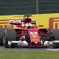 Pebalap Ferrari, Sebastian Vettel, mengukir waktu lap tercepat pada FP1 GP Jepang di Sirkuit Suzuka, Jumat (6/10/2017). (Twitter/F1)