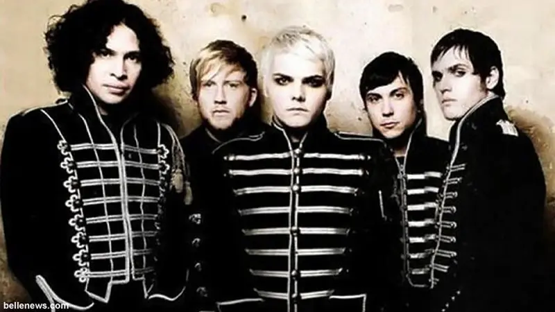 my-chemical-romance-130325-logo.jpg