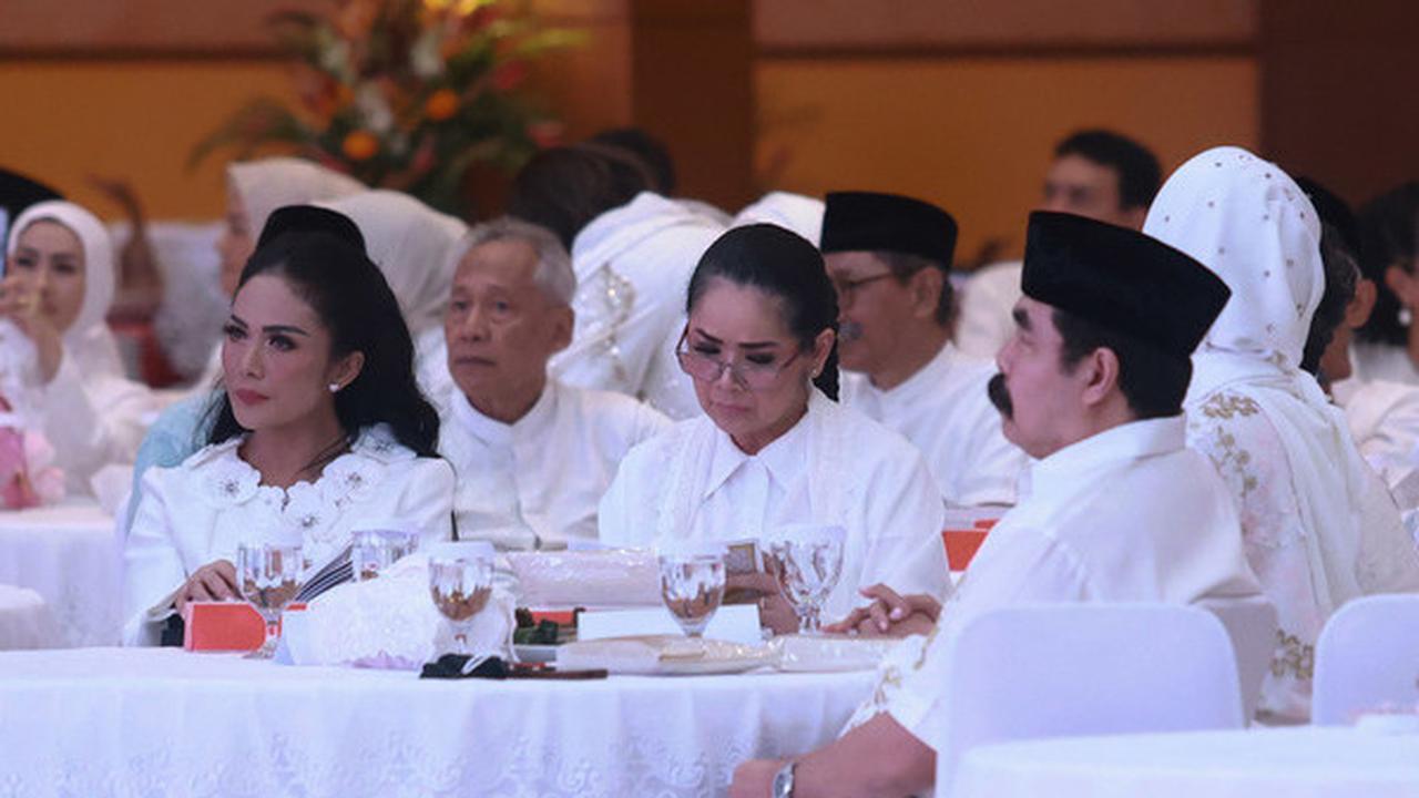 Deretan Selebriti Hadiri Pengajian 7 Hari Mendiang Titiek Puspa dengan Pakaian Serba Putih, Ada Rossa dan Afgan Datang Bareng