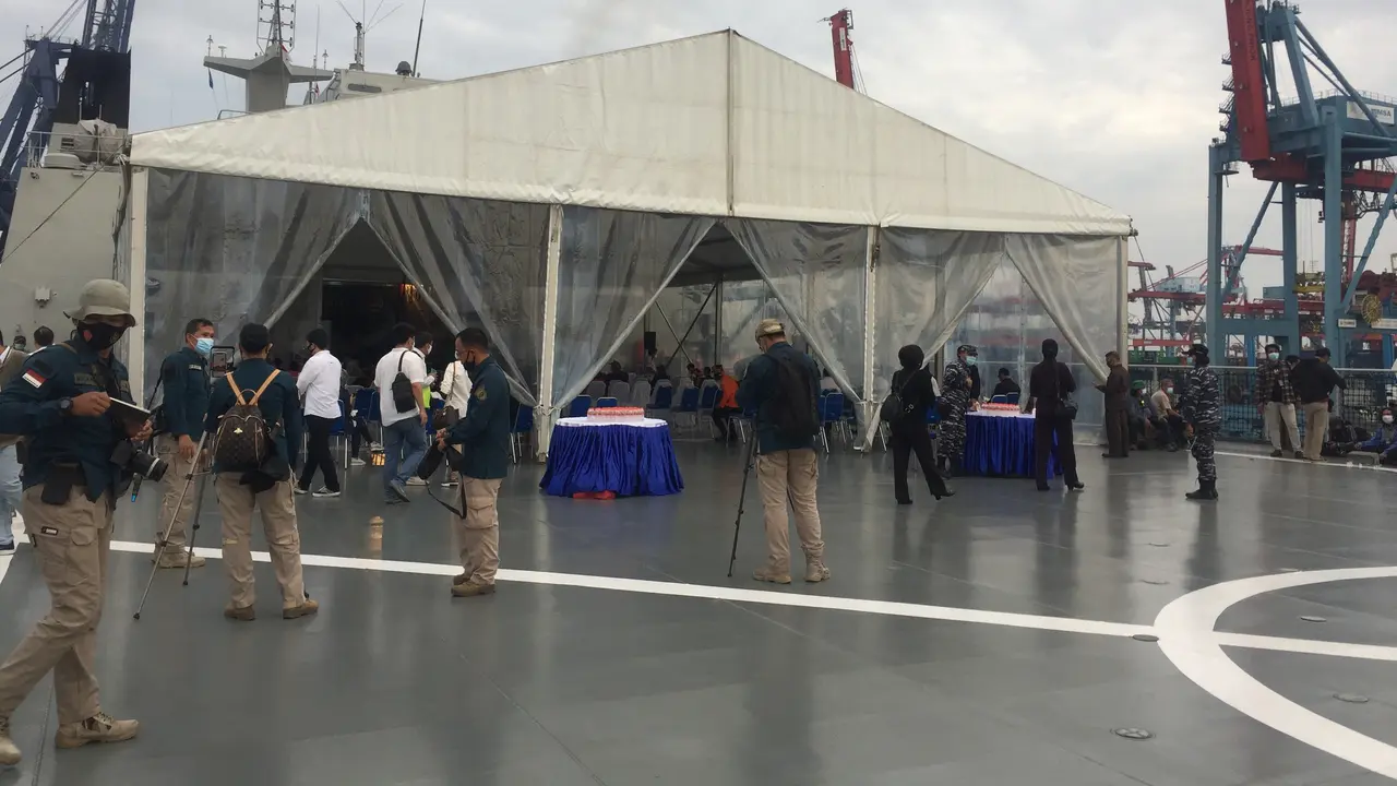 Sebanyak 50 orang perwakilan keluarga korban Sriwijaya Air SJ 182 bertolak menuju perairan Pulau Lancang dan Pulau Laki, Kepulauan Seribu.
