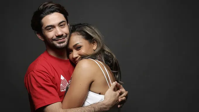 [Bintang] Eksklusif Reza Rahadian dan Adinia Wirasti