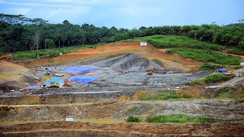 Kementerian PUPR mempercepat pembangunan Bendungan Sepaku Semoi di Kabupaten Penajam Paser Utara. Bendungan Salah satu fungsi bentungan ini untuk mencegah banjir di IKN Nusantara (Dok PUPR)