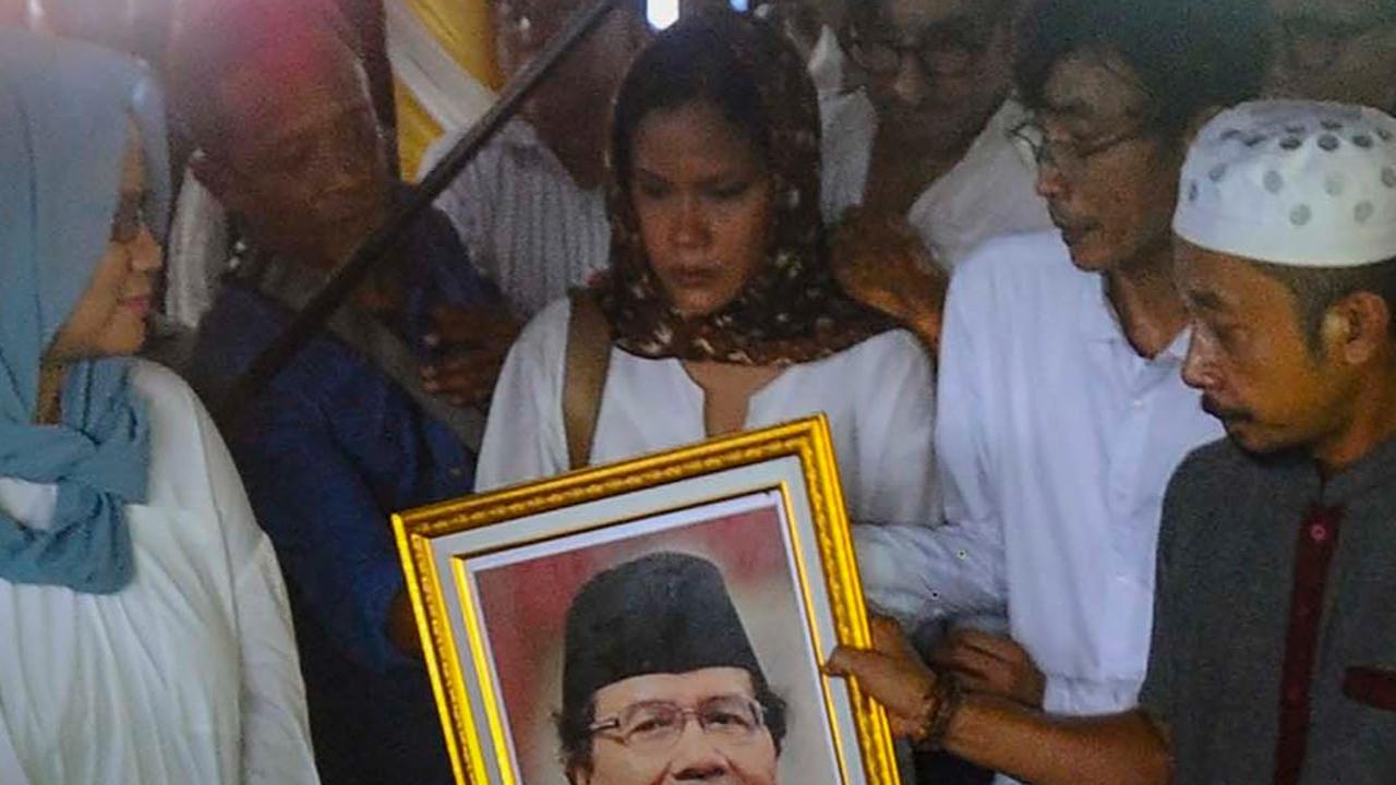 Tak ada upacara kenegaraan dalam prosesi pemakaman Rizal Ramli.
