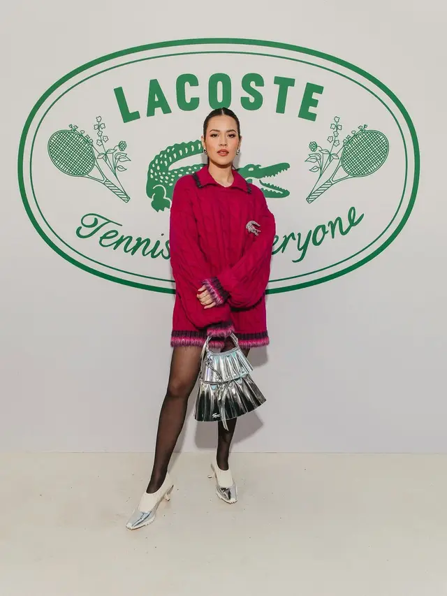 Dualime Preppy Look Raisa Hadiri Paris Fashion Week, Mana yang Jadi Favoritmu?