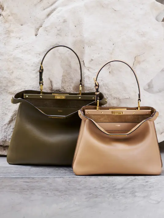 Palet warna yang ditawarkan didominasi oleh nada alami yang hangat, seperti coklat dan hijau, dengan tambahan warna biru cerah yang memberikan sentuhan yang lebih hidup.  [Dok/Time International].