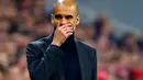 Kekecewaan juga tidak bisa disembunyikan dari raut wajah pelatih Bayern Munich, Josep Guardiola, pasca dipermalukan Real Madrid 0-4 di Allianz Arena, (30/4/2014). (REUTERS/Kai Pfaffenbach)