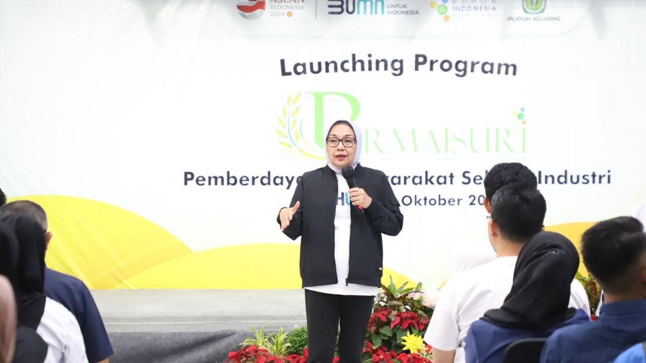 Sebagai contoh, para peserta program Permaisuri di wilayah sekitar Pupuk Kujang Cikampek akan memproduksi kain majun dan hasilnya akan diserap oleh Pupuk Kujang untuk memenuhi kebutuhan pabrik.