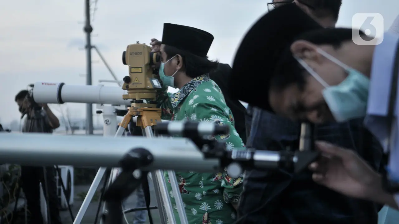 Melihat Proses Pemantauan Hilal Awal Ramadan