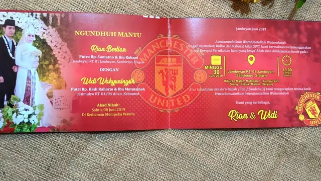 6 Undangan Nikah Tema Sepak Bola Ini Kreatif Sekaligus Kocak