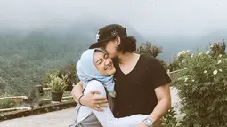 Sejak Melody Prima putuhkan untuk menikah mudah dengan Tommy Bagus Setiadi, dirinya pun sudah sangat jarang muncul di berbagai layar kaca untuk menghibur masyarakat, yang mana dari sinilah yang membersarkan nama Melody Prima. (Liputan6.com/IG/melodyprima)