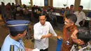 Presiden Jokowi melakukan inspeksi mendadak ke kantor Badan Koordinasi Penanaman Modal, Jakarta, Selasa (28/10/14). (Rumgapres/Agus Suparto)