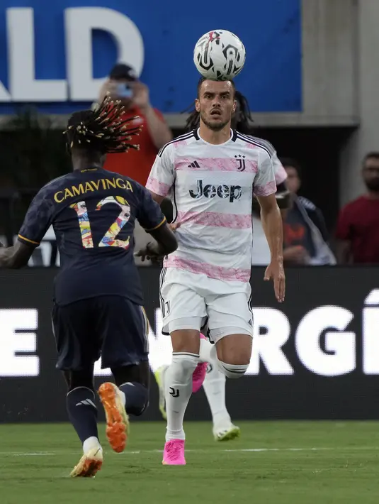 Juventus menutup babak pertama dengan keunggulan 2-1. (AP Photo/John Raoux)