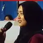 Salma, jemaah Gus Iqdam yang rela lakukan perjalanan Kediri Blitar agar bisa ngaji bareng Gus Iqdam (Tangkap Layar TikTok)