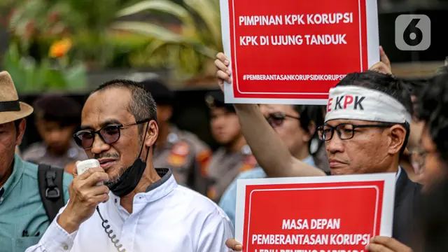 Aksi Unjuk Rasa di Depan Gedung Merah Putih KPK Terkait Ketua KPK