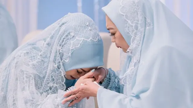 7 Momen Pengajian Ria Ricis Jelang Pernikahan, Penuh Haru Bahagia