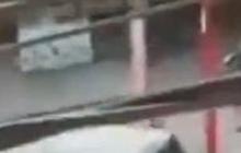 VIDEO: Ngeri! Dua Ormas Bentrok di Bekasi Buntut Mobil Ditarik Debt Collector