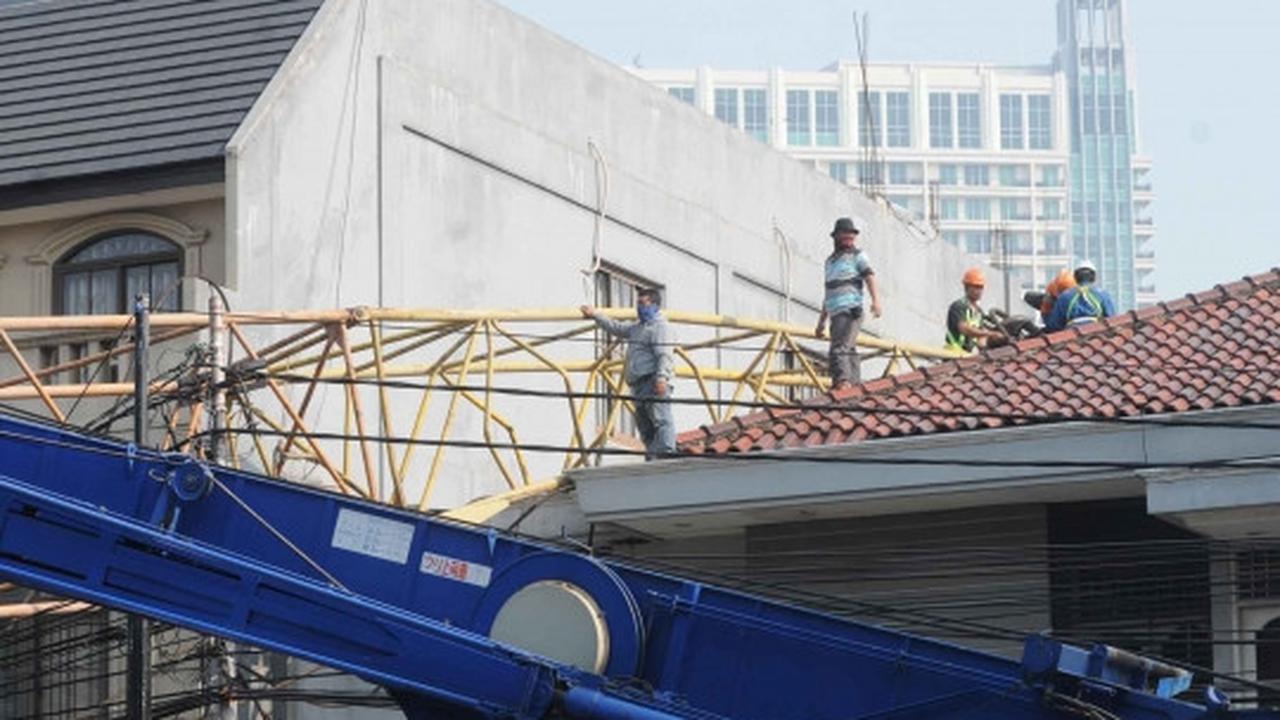 Ini crane proyek JLNT Tendean-Cileduk yang roboh di Kebayoran Baru