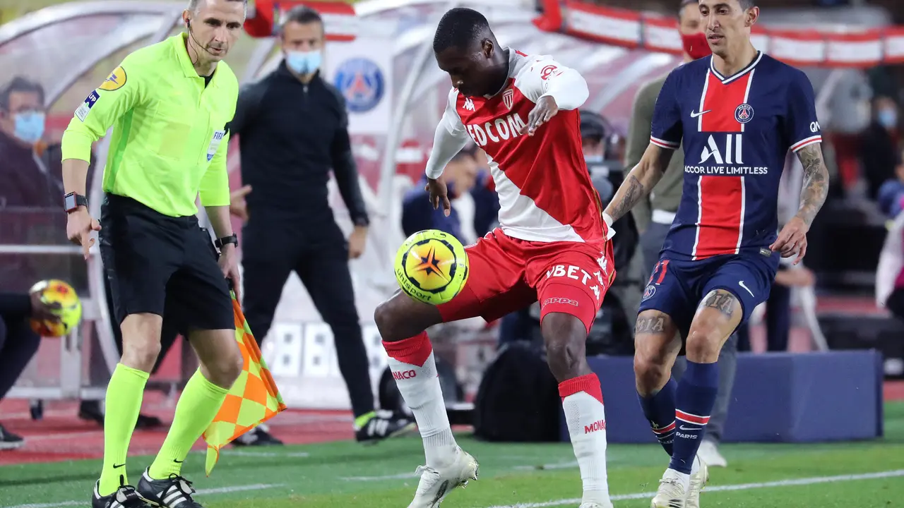 Rekrutan baru AC Milan, Fode Ballo-Toure.