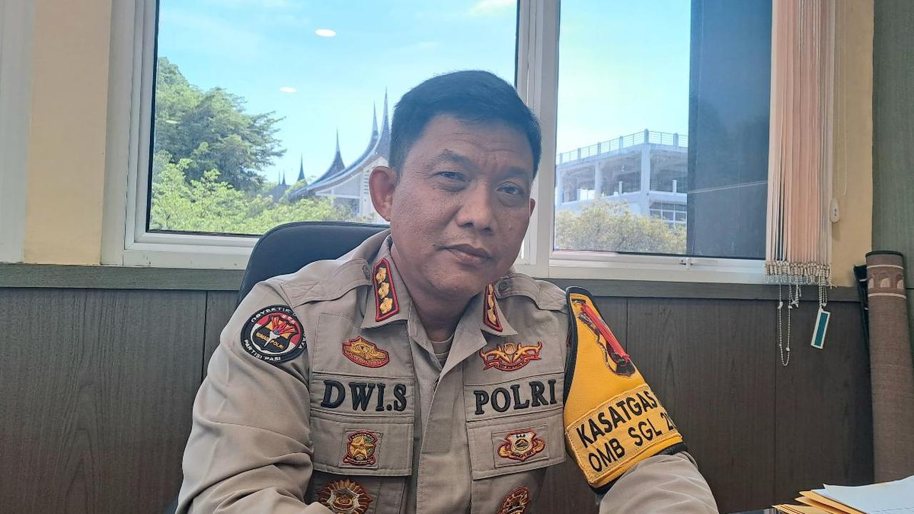 Terkait hasil autopsi itu, Dwi mengatakan akan disampaikan langsung dokter forensik yang menangani hal itu.