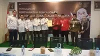 Pengurus DPC PDI Perjuangan Situbondoterima tanda pendaftaran bacaleg dari KPU setempat (Istimewa)