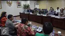 Suasana Rapat konsultasi MPR dan DPD di Senayan, Jakarta, Selasa (27/9).  Rapat tersebut membahas penyampaian rekomendasi tertulis terkait penguatan peran DPD melalui amandemen untuk dibahas lebih lanjut oleh pimpinan MPR. (Liputan6.com/Johan Tallo)