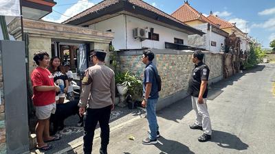 Viral 2 Wanita Mesum dengan Bule di Depan Pintu Rumah Warga Canggu 