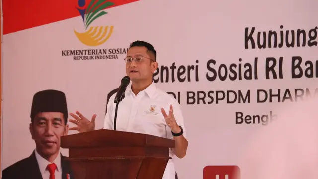 Cicipi Sirup Racikan Penyandang Disabilitas Mensos Simpulkan Ini Bukti Efektifitas Pendekatan Humanis dan Terapi Penghidupan
