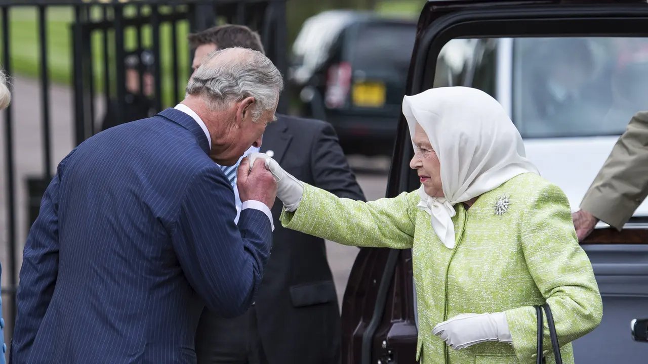 Ratu Elizabeth dan Pangeran Charles