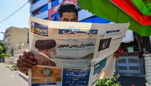 Menurut Konstitusi Iran, jika presiden meninggal atau tidak mampu, wakil presiden pertama akan mengambil alih jabatan tersebut hingga pemilu diadakan dalam jangka waktu maksimal 50 hari. (Atta KENARE / AFP)