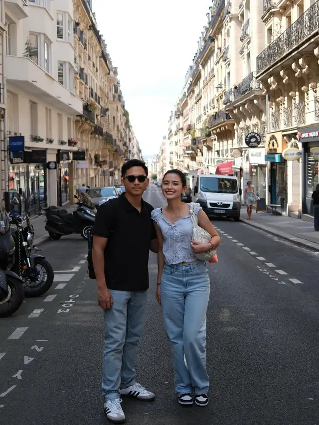 7 Potret Azriel Hermansyah dan Sarah Menzel di Paris, Seru Nonton Olimpiade