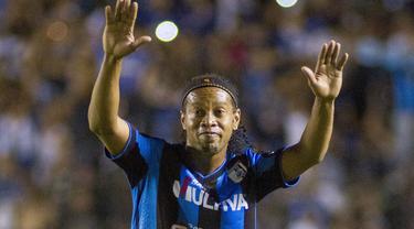 Ronaldinho Pensiun, Klub Ronaldinho