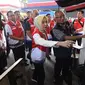 Direktur Utama PT Pertamina (Persero) Nicke Widyawati mengunjungi sejumlah sarana dan fasilitas Satuan Tugas Ramadan Idulfitri (Satgas RAFI) 2024 di wilayah Jawa Bagian Barat. (Dok Pertamina)