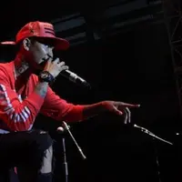 Kerap mendapat serangan haters, Young Lex serang balik lewat foto ini. (via Instagram)