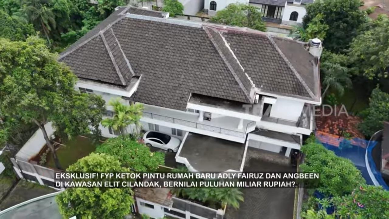 Potret Rumah Baru Angbeen Rishi & Adly Fairuz, Mewah Seluas 1.200 Meter di Kawasan Elit - Hadiah dari Orangtua