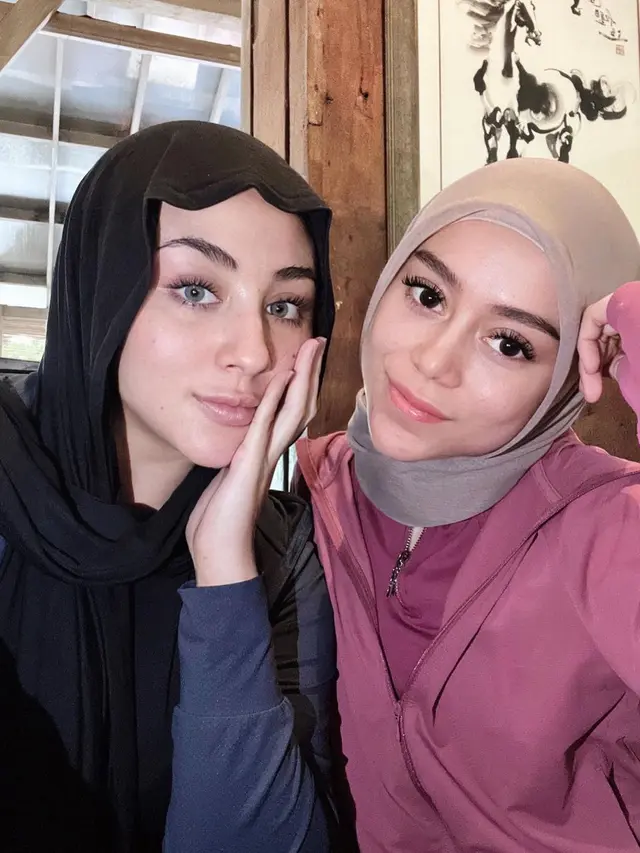 OOTD Hijab Margin Wieheerm