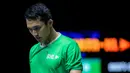 Ekspresi kecewa pebulu tangkis tunggal putra Indonesia, Jonatan Christie dari tim Blitzers dalam laga Badminton XL 2025 melawan Anthony Ginting dari tim Hurricanes di Istora Senayan, Jakarta, Sabtu (04/10/2025). (Bola.com/Bagaskara Lazuardi)