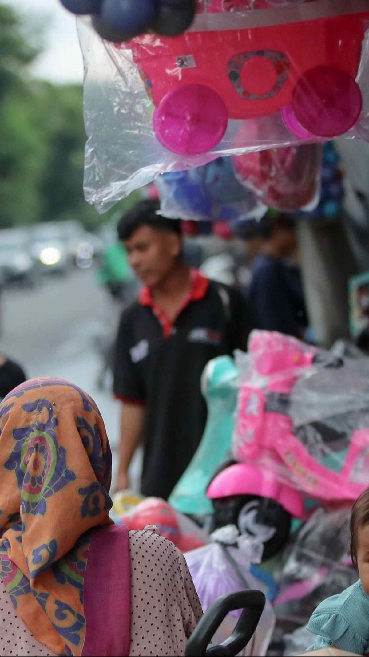 Berdasarkan pengamatan di lapangan, banyak kios yang sepi dan hanya sedikit aktivitas jual beli. Foto: Liputan6.com / Herman Zakharia <br>