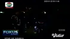 Petugas gabungan di Kabupaten Tuban, Jawa Timur kembali merazia sejumlah warung yang disinyalir menjual minuman keras ilegal dan berbahaya. Hasilnya petugas mendapati dua warung nekat menyembunyikan botol miras ilegal dan sedang melayani pelanggannya...