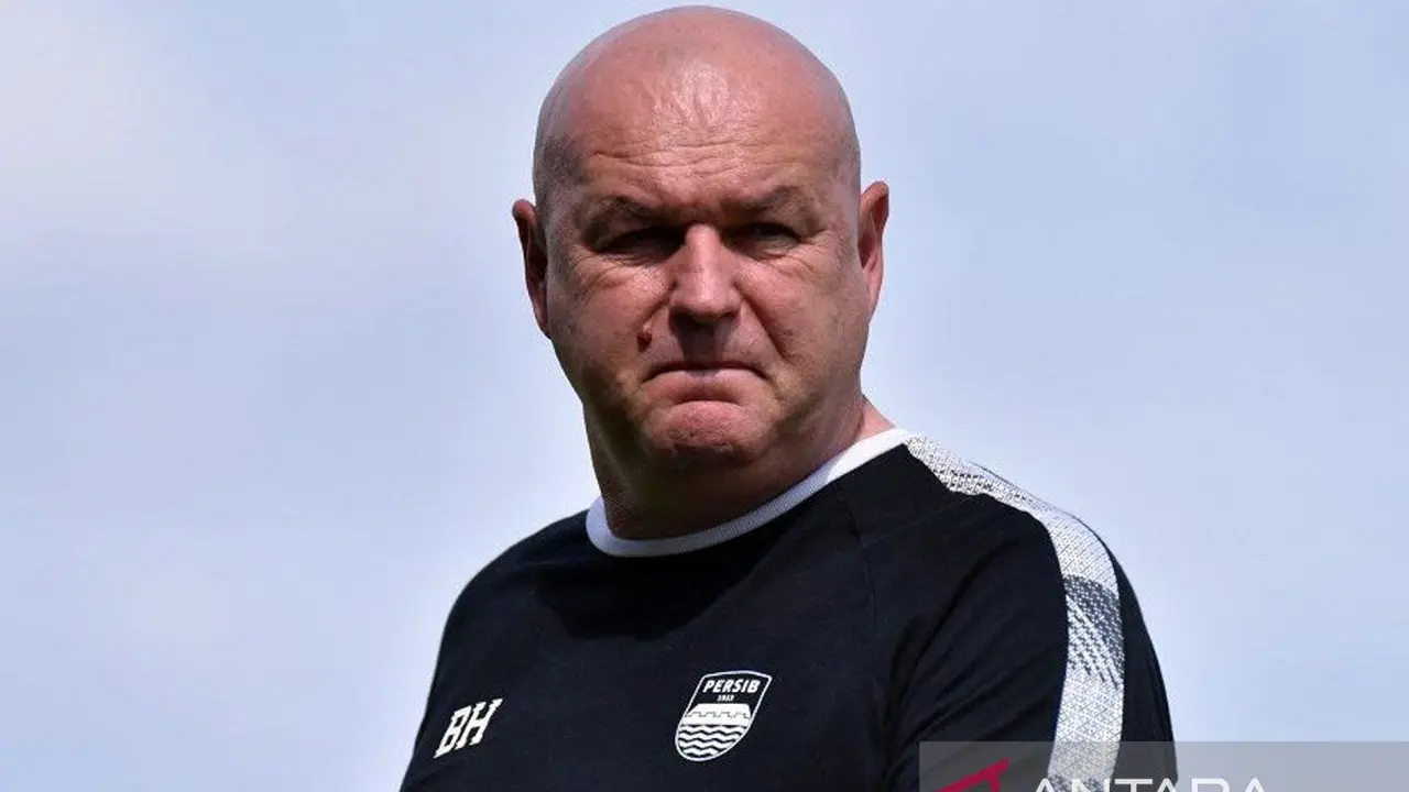 Bojan Hodak Siapkan Kejutan dengan Menurunkan Pemain Jarang Tampil