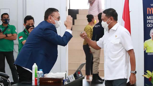 Ketua Umum PSSI Mochamad Irianto dan Menpora Zainudin Amali