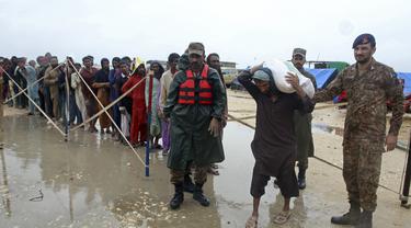 Hujan Deras Picu Banjir Bandang di Pakistan, Ratusan Orang Tewas