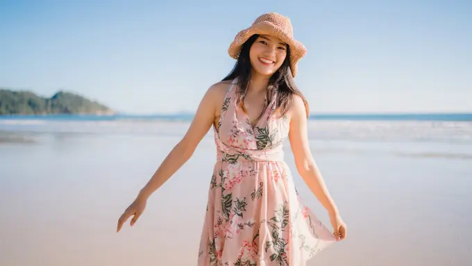 Fashion Item Wajib Bawa Saat Traveling ke Pantai (Foto/Sumber: Freepik)