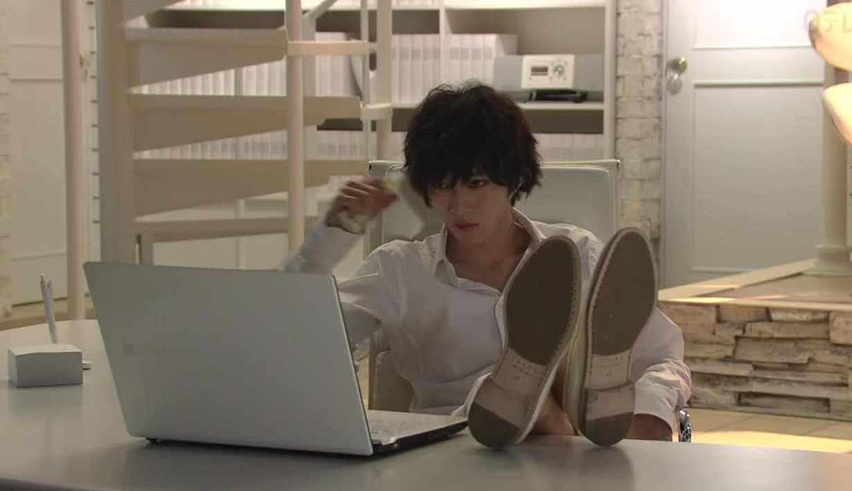 Pesona Kento Yamazaki, Aktor Jepang yang Digosipkan Bakal Menikah ...