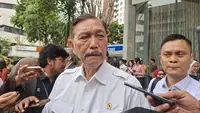 Luhut Cari 500 Ribu Agen Buat Kebut Pengumpulan Data Penerima Bansos