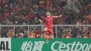 Marko Simic melompat saat merayakan gol ketiganya ke gawang Tampines Rovers pada laga Piala AFC 2018 di Stadion Utama GBK, Senayan, Jakarta (28/2/2018). Simic mencetak tiga gol untuk Persija. (Bola.com/Nick Hanoatubun)