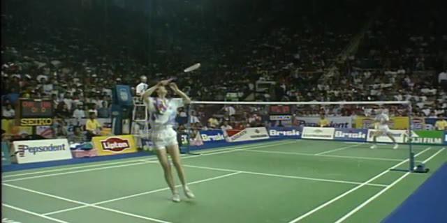 VIDEO: Flashback Bulutangkis, Momen Susi Susanti Kalahkan Ye Zhaoying di Final Piala Uber 1994