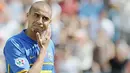 Juventus' French forward David Trezeguet reacts after a missed goal during Siena vs Juventus italian Serie A football match at Artemio Franchi stadium in Siena on May 4, 2008.  AFP PHOTO / Alberto Pizzoli